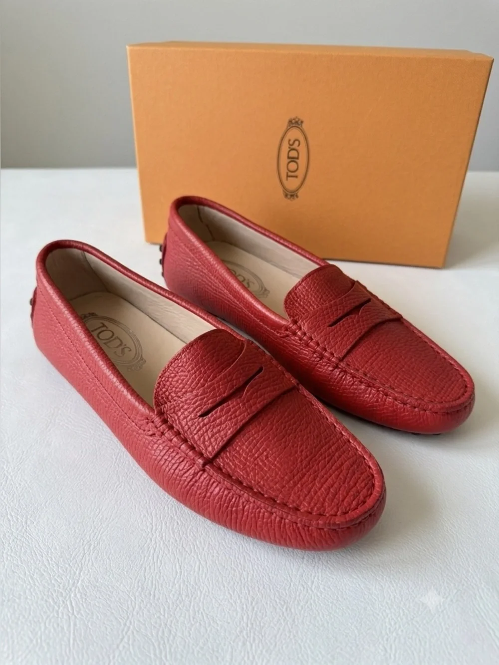 Tod's Gommini Leather  Driving Loafers